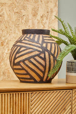 Darnell Round Natural And Black Vase