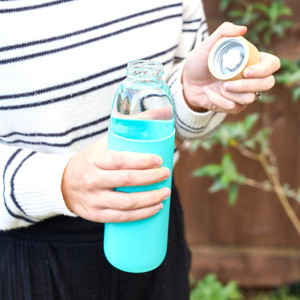 Glass Water Bottle with Bamboo Lid & Coloured Silicone Sleeve 540ml Assorted Colours-Bargainia.com