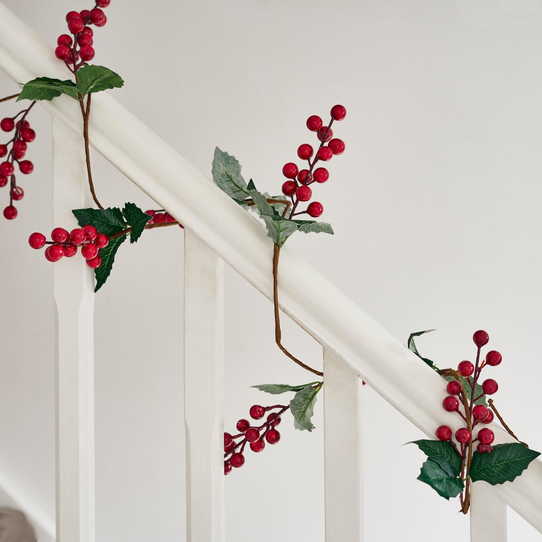 Artificial Christmas Red Berry Holly Garland - 145cm - Bargainia.com - 