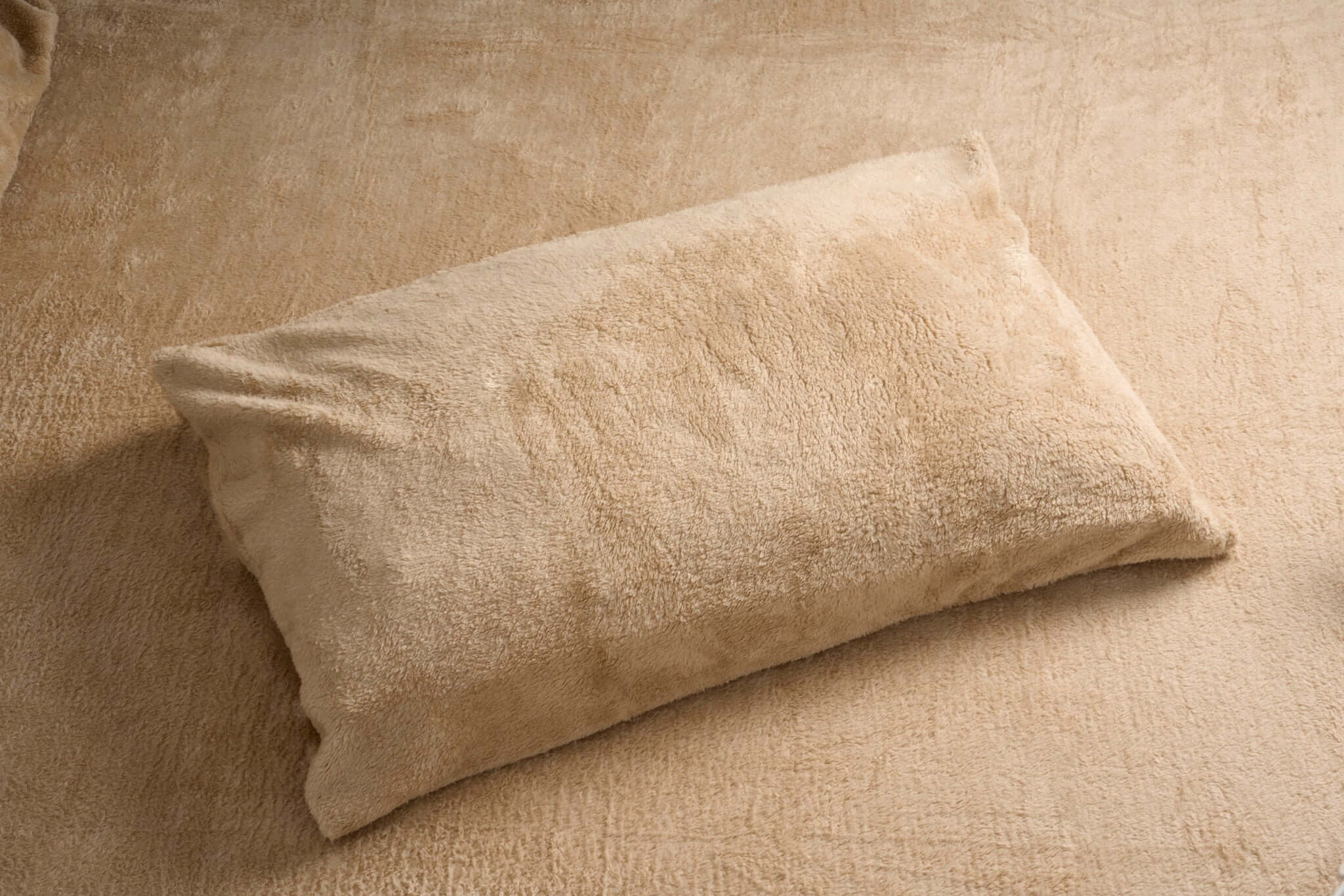 Beige Teddy Fleece Duvet & Two Pillow Covers Set Super Soft - Hibernate Cosy Collection Clearance