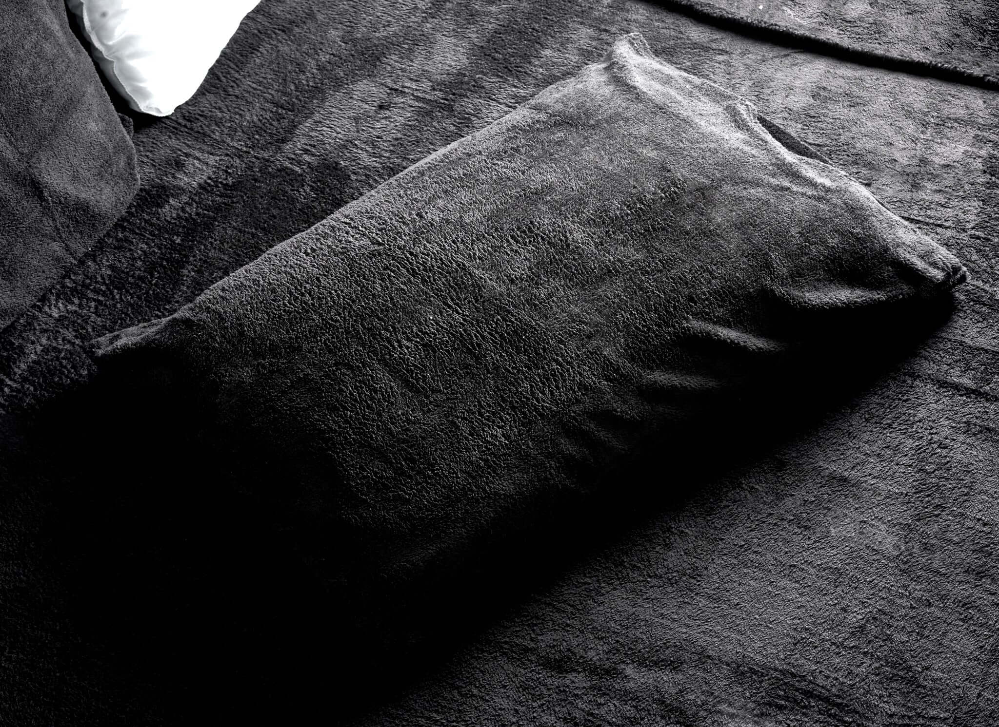 Black Teddy Fleece Duvet & Two Pillow Covers Set Super Soft - Hibernate Cosy Collection Clearance
