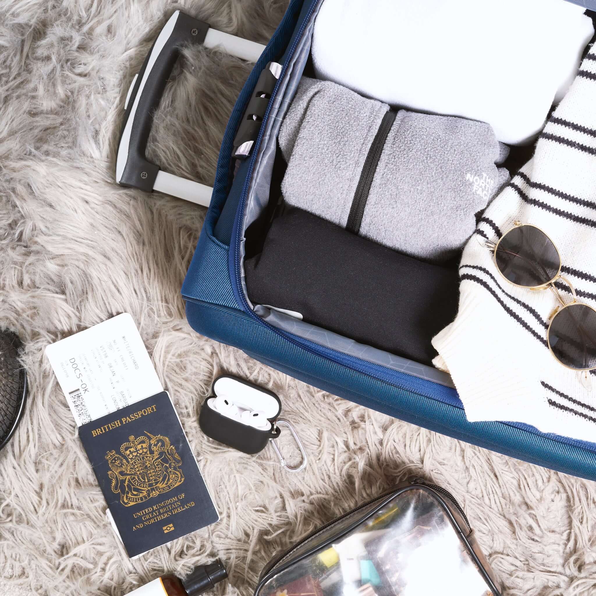 Cabin Bag Luggage Suitcase Set On Wheels - Set of 2 Clearance