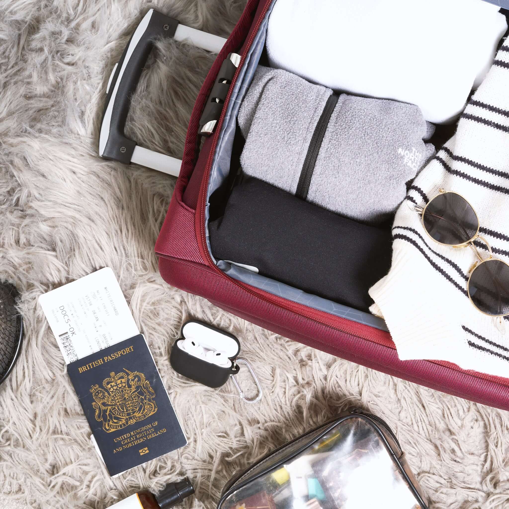 Cabin Bag Luggage Suitcase Set On Wheels - Set of 2 Clearance