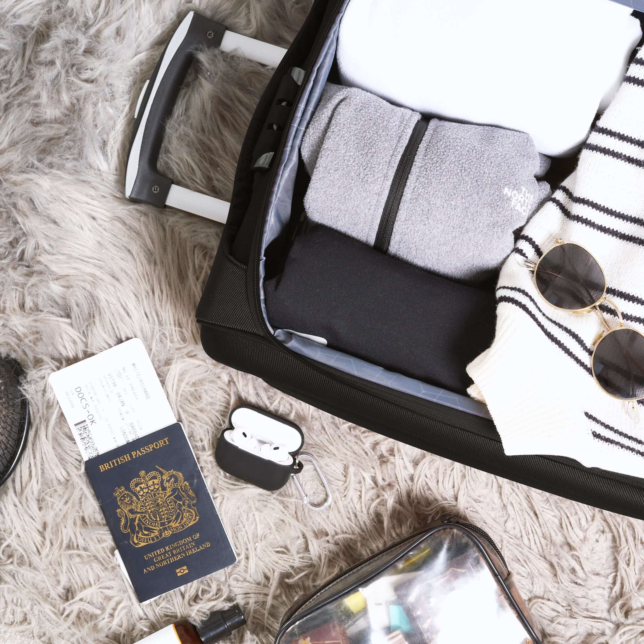 Cabin Bag Luggage Suitcase Set On Wheels - Set of 2 Clearance