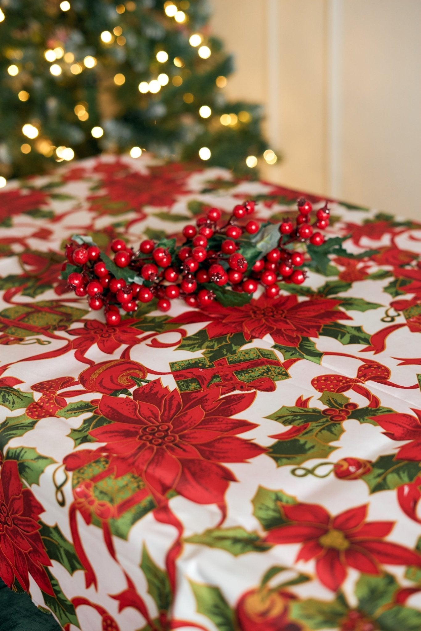 Christmas Table Cloth - Christmas Present & Poinsettias - Bargainia.com - 5056150211891 - 92283 - 6060 - C