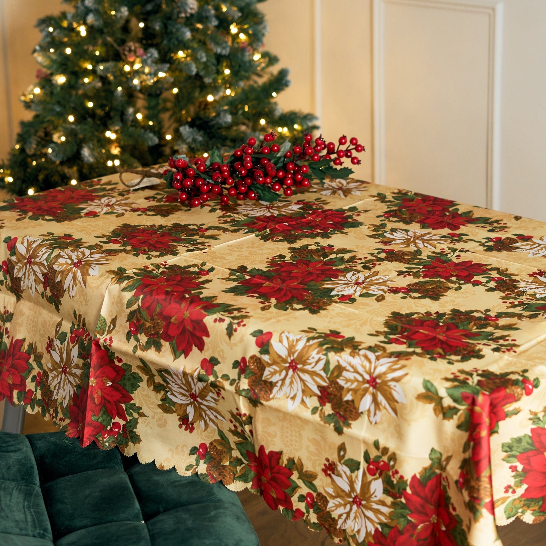 Christmas Table Cloth - Cream & Red Poinsettias - 152 × 224cm - Bargainia.com - 