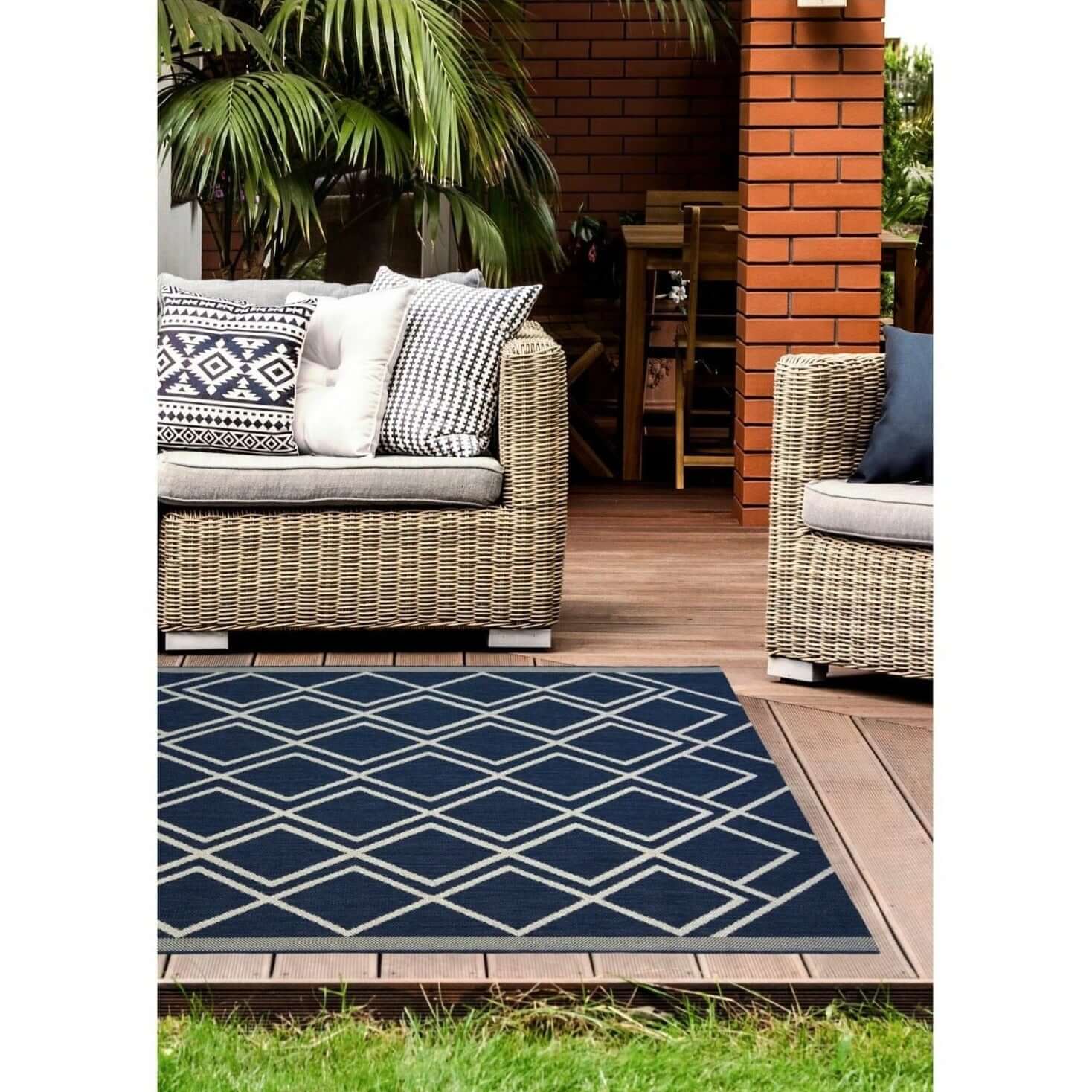 County Diamonds Indoor/Outdoor Rug | 11651A - Bargainia.com - 5053095227420 - 11651A-NAVY-080/150