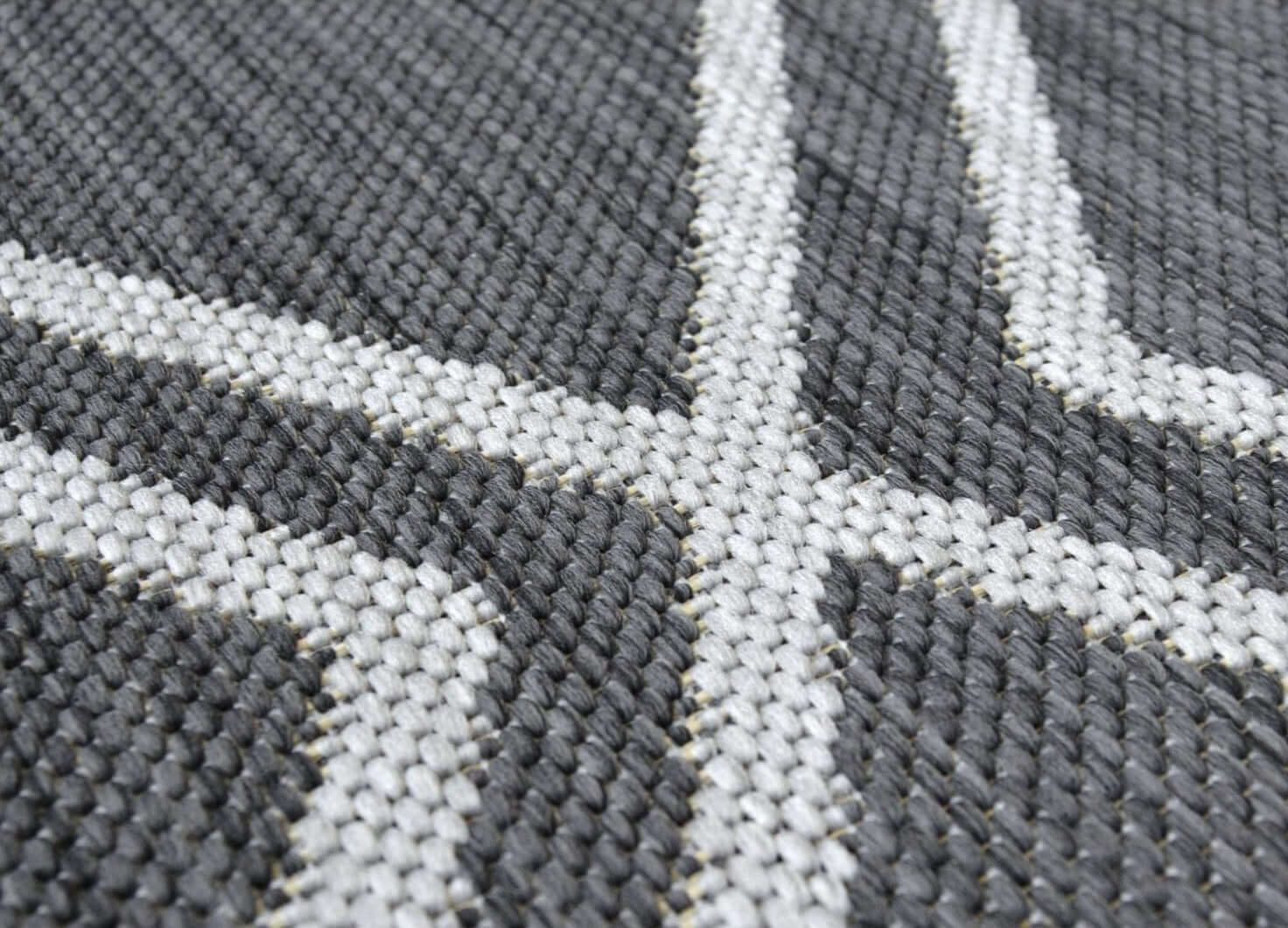 County Diamonds Indoor/Outdoor Rug | 11651A - Bargainia.com - 5053095227468 - 11651A-ANTHR080/150