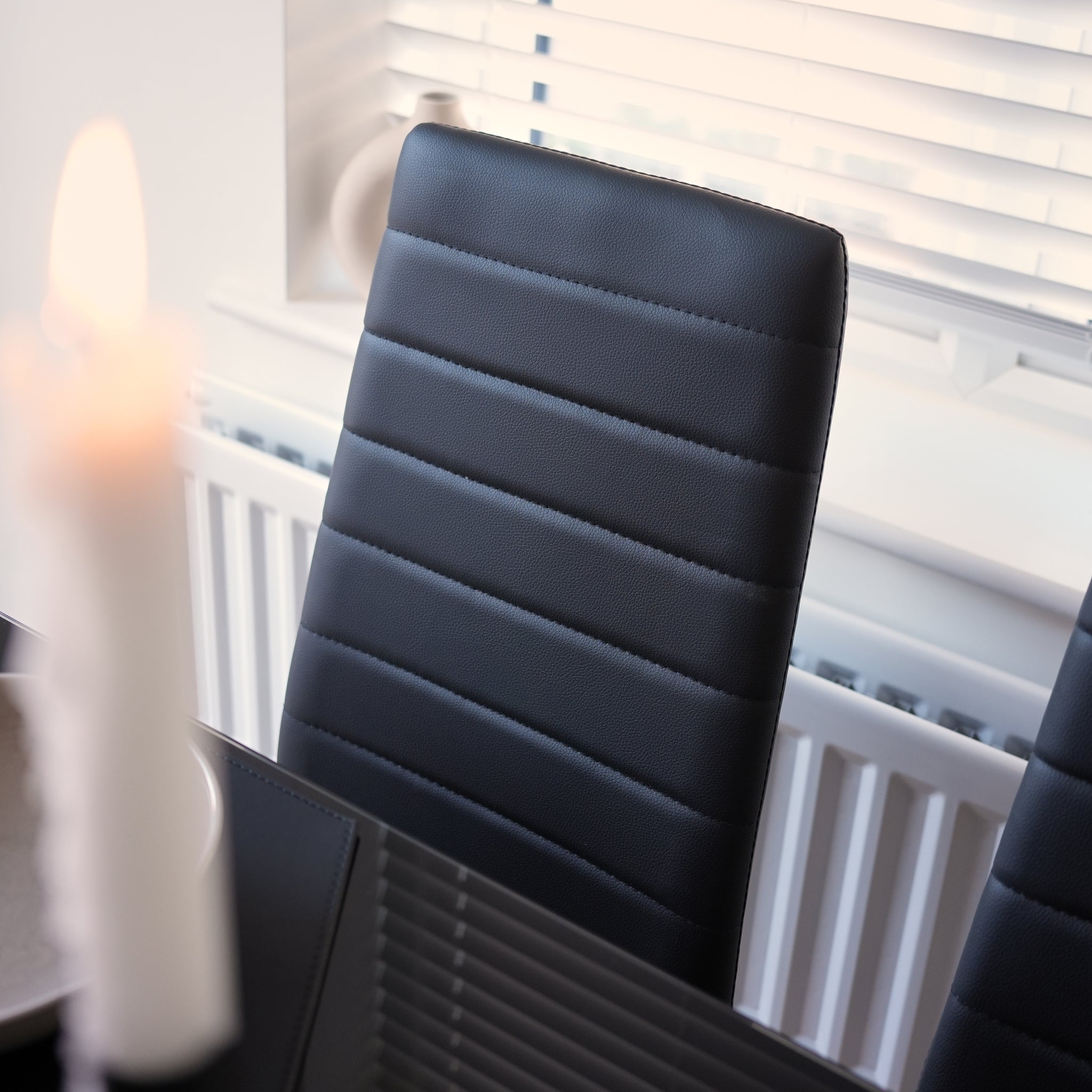 Dining Table and Black Faux Leather Chairs Set of 4 - Moderno - Bargainia.com - 5056536130136 - MLM-181424