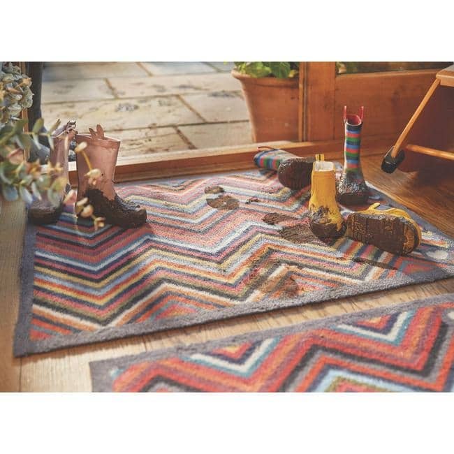 Eco - Friendly Washable Chevron Mat - Bargainia.com - 5026134619395 - HGDESI_CHVRN1_065X085