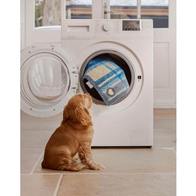 Eco - Friendly Washable Geometric Mat - Bargainia.com - 5026134639577 - HGDESI_BLUTAR_065X085