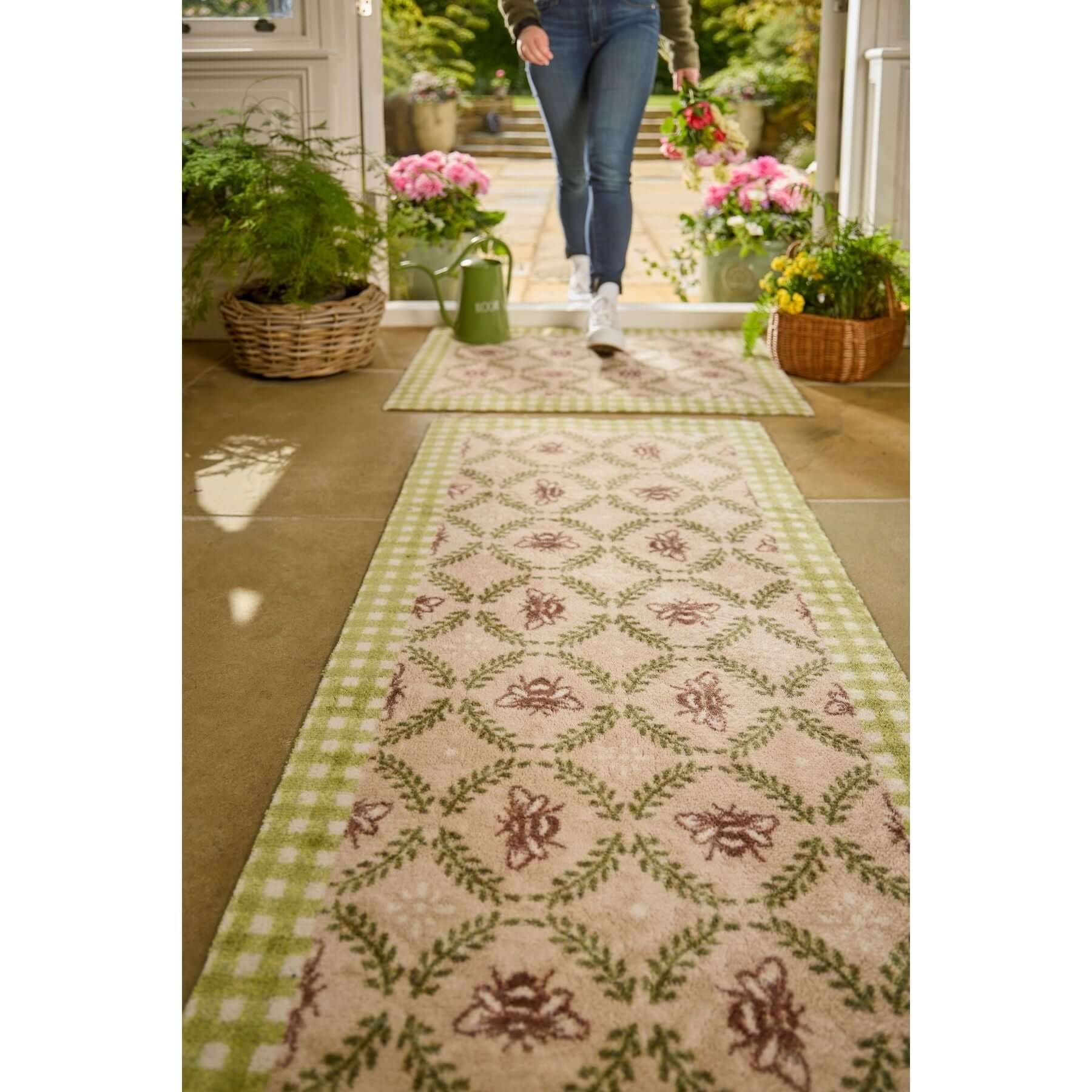 Eco Washable Floral Mats – Geometric - Bargainia.com - 5026134623415 - HGDESI_BEEHIV_065X085