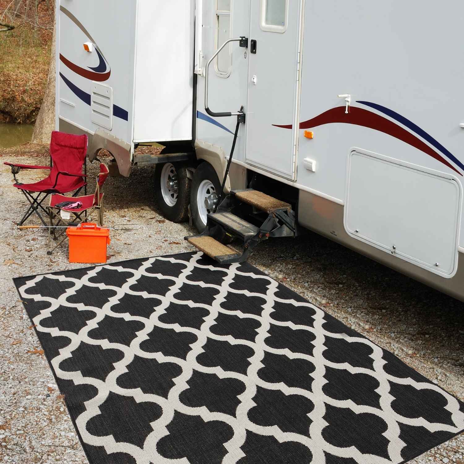 Ecology Outdoor Rug Black | 400B - Bargainia.com - 
