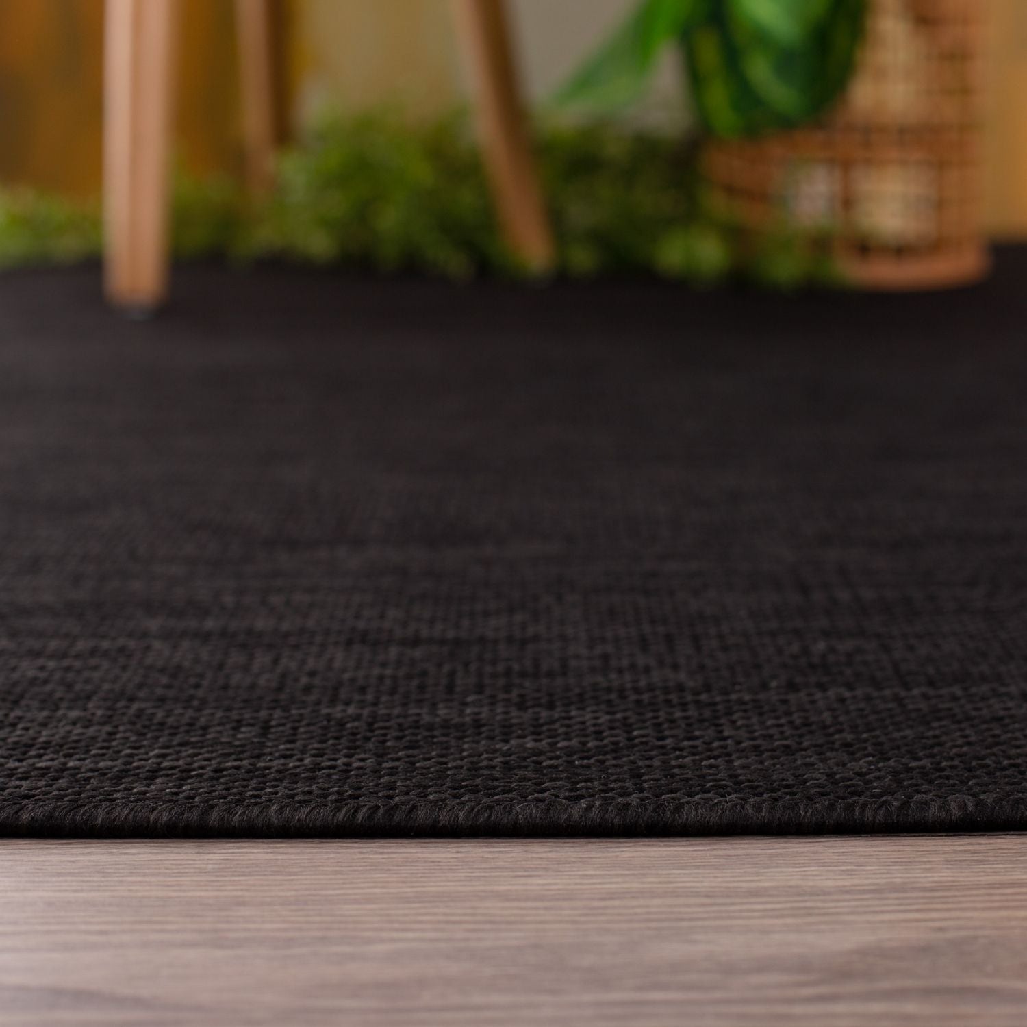 Ecology Outdoor Rug Black | 500B - Bargainia.com - 