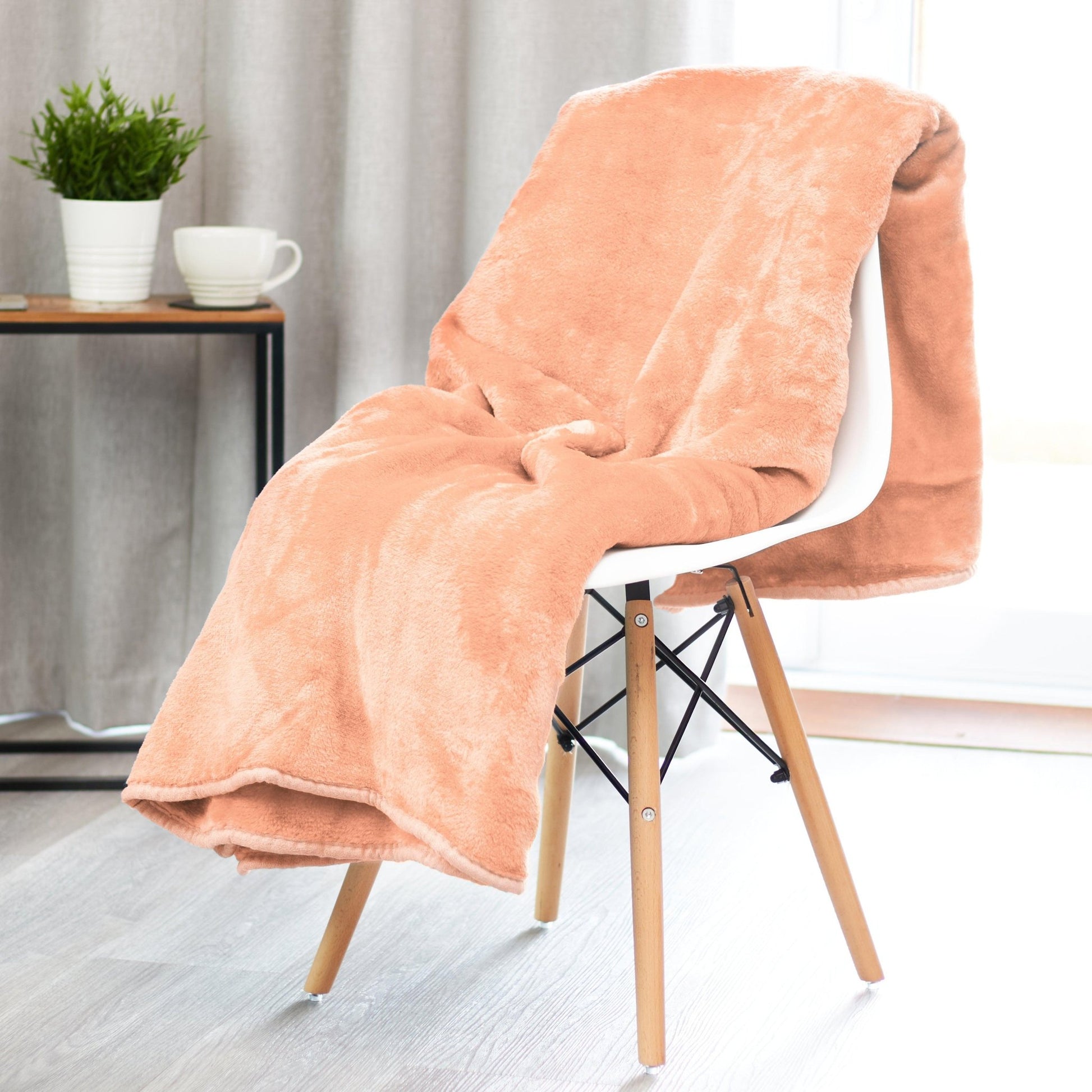 Hibernate Cosy Collection Soft Faux Mink Throw Thick Luxury Blanket - Blush Pink Blankets Clearance