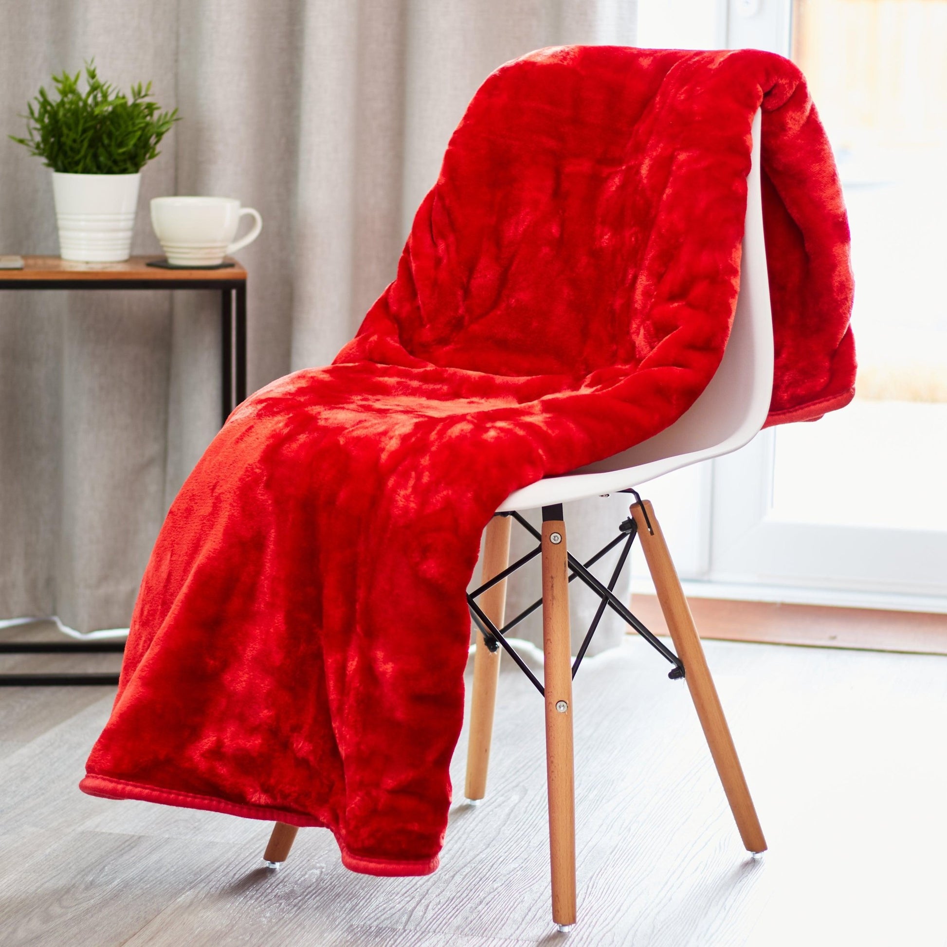 Hibernate Cosy Collection Soft Faux Mink Throw Thick Luxury Blanket - Red Blankets Clearance