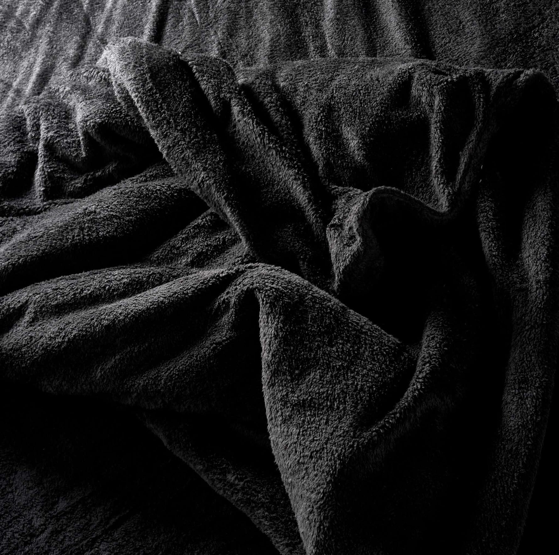 Hibernate Cosy Collection Super Soft Teddy Fleece Fitted Sheet - Black - Bargainia.com - 