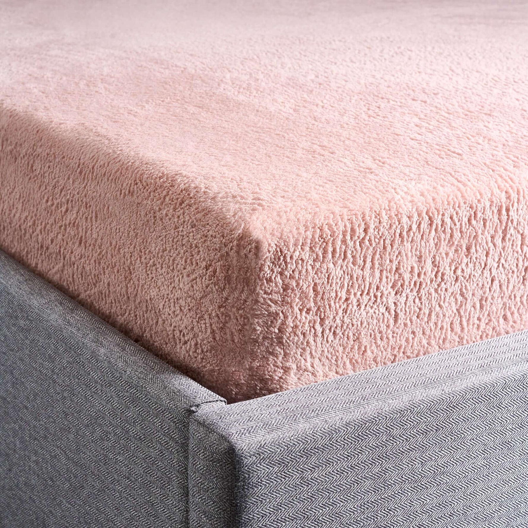 Hibernate Cosy Collection Super Soft Teddy Fleece Fitted Sheet - Rose Pink - Bargainia.com - 