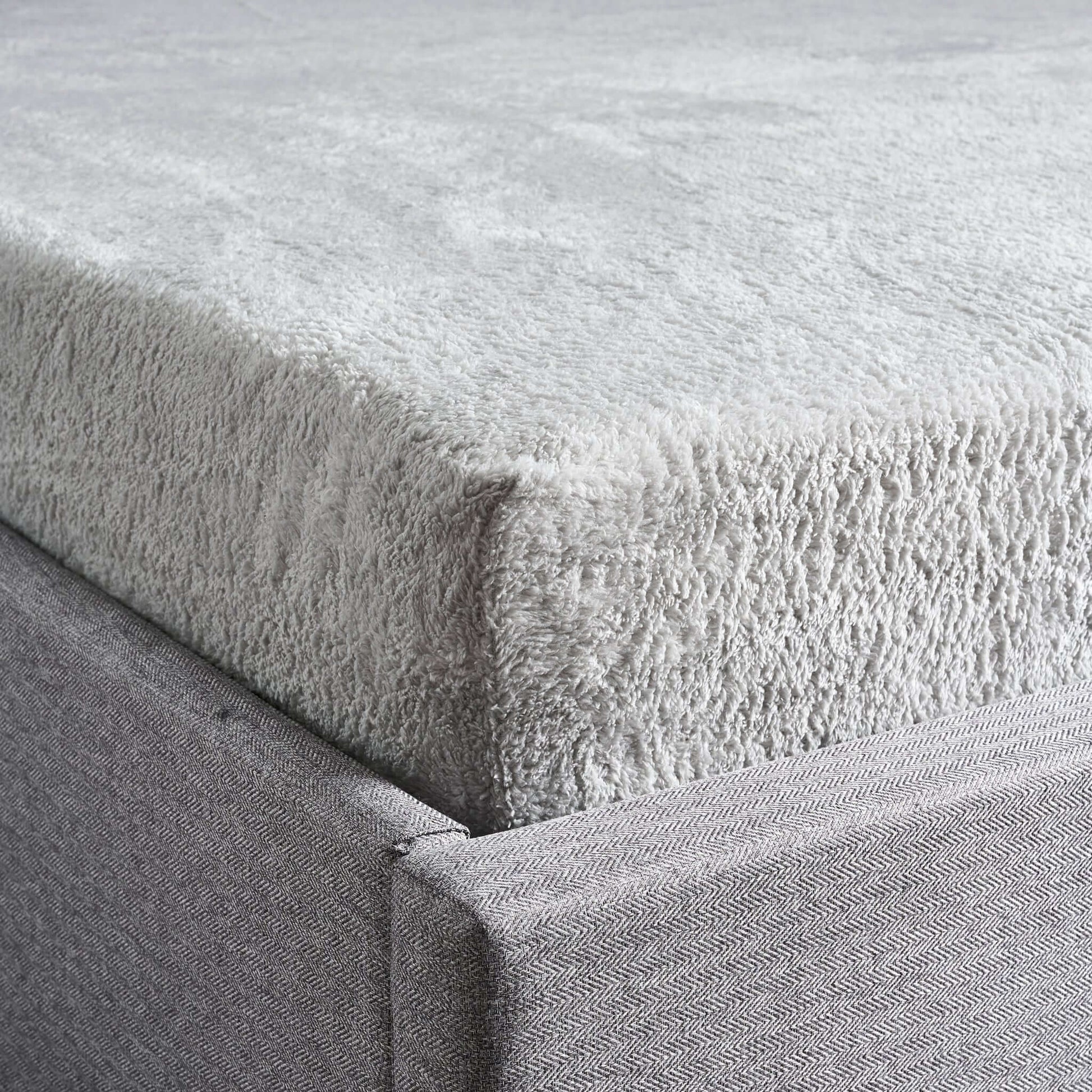 Hibernate Cosy Collection Super Soft Teddy Fleece Fitted Sheet - SiIver Clearance