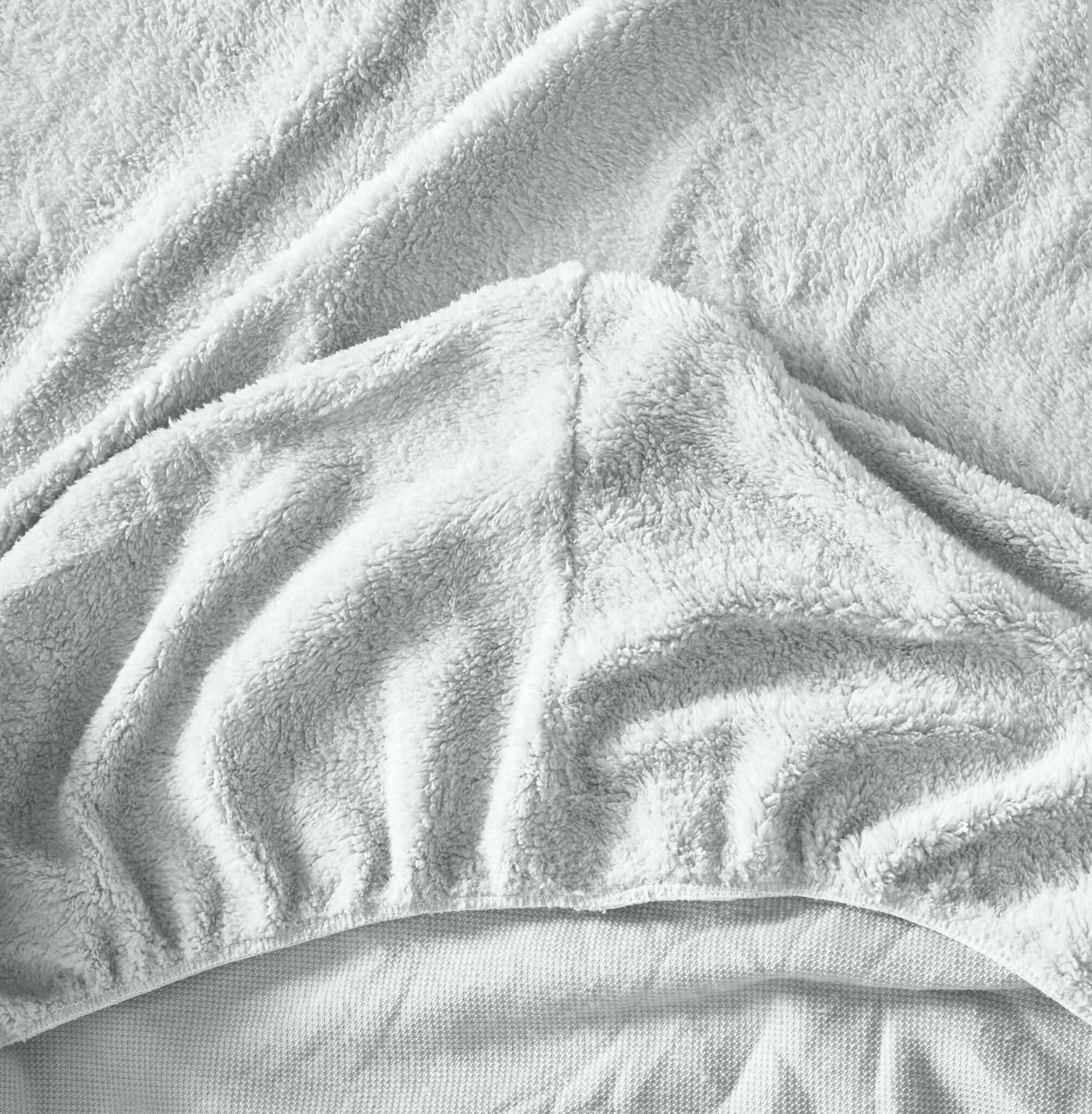 Hibernate Cosy Collection Super Soft Teddy Fleece Fitted Sheet - SiIver Clearance