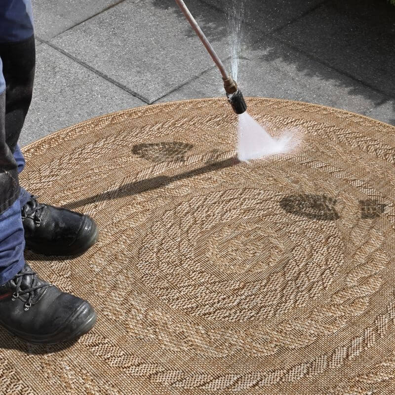 Indoor Outdoor Almendro Round Rug – Chevron Design - Bargainia.com - 