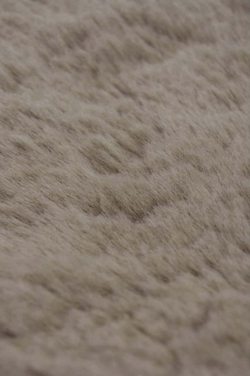 Luxury Natural Faux Fur Rug - Bargainia.com - 