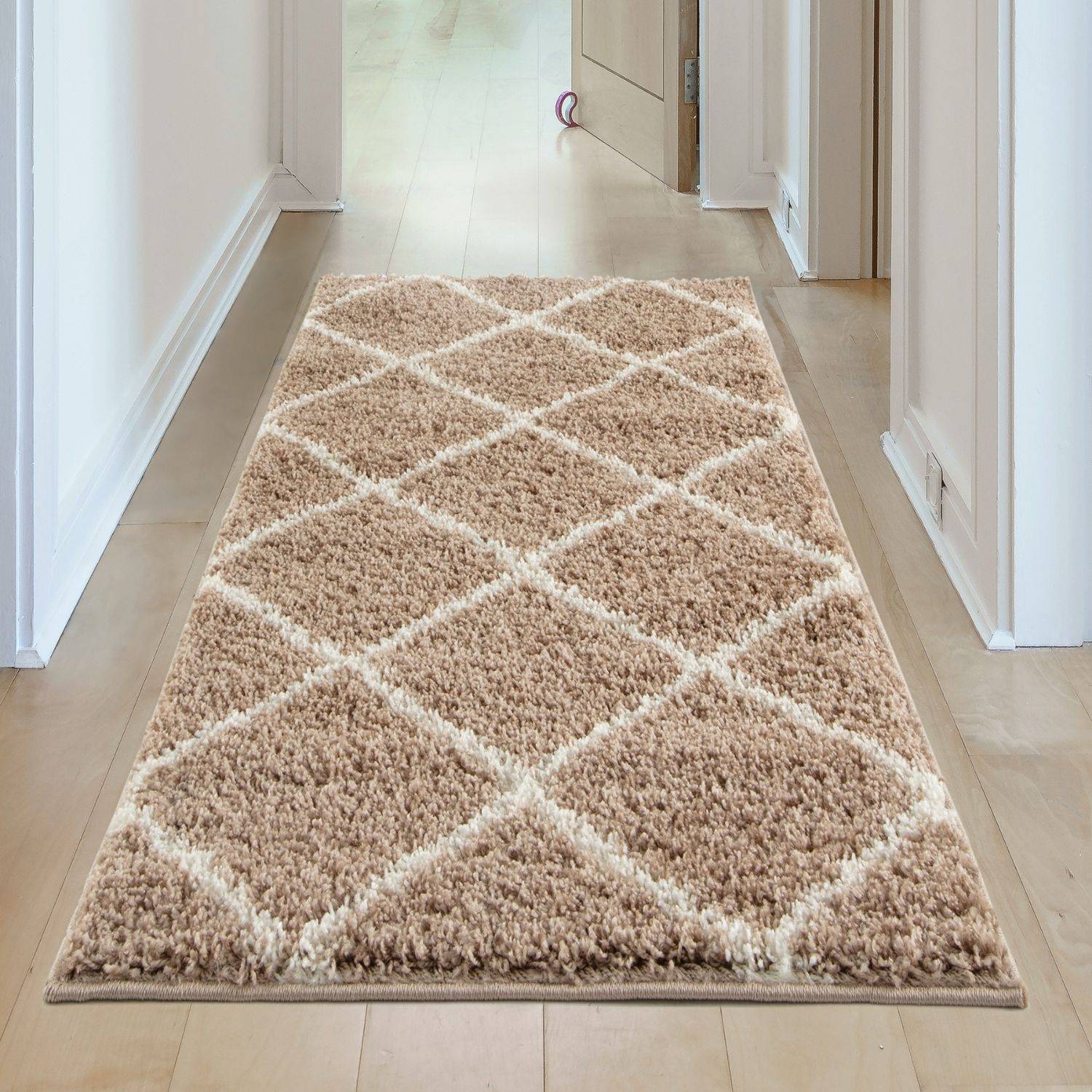 Moroccan Beige Shaggy Rug | 520 - Bargainia.com - 