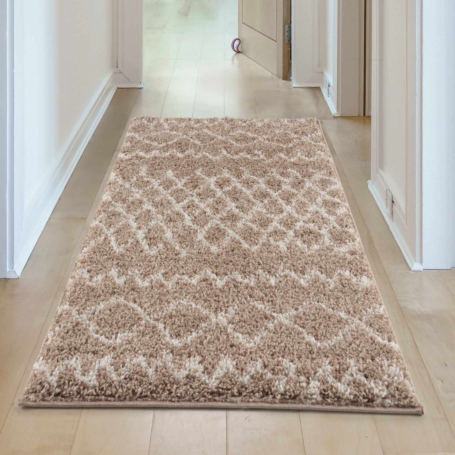 Moroccan Beige Shaggy Rug | 920 - Bargainia.com - 5056584513547 - 3534