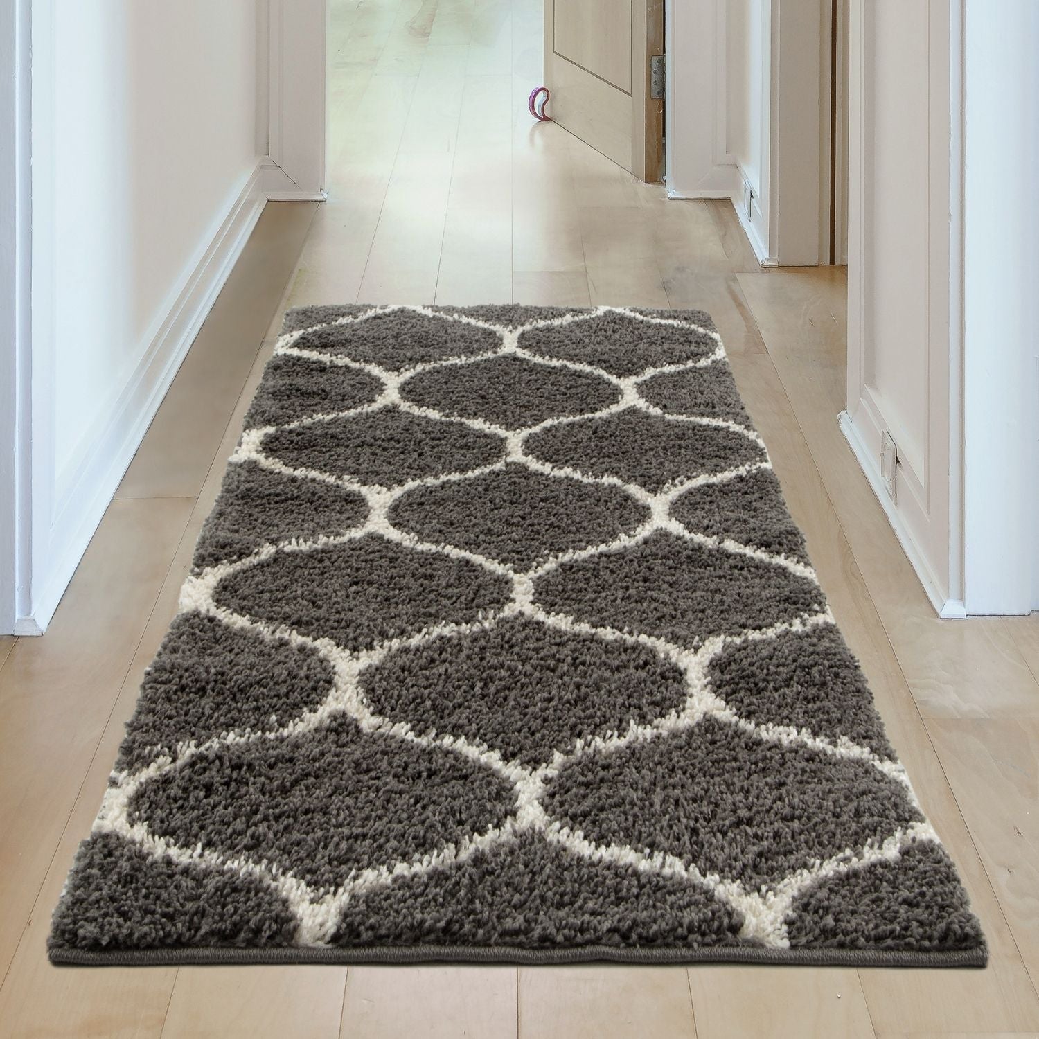 Moroccan Dark Grey Shaggy Rug | 640 - Bargainia.com - 
