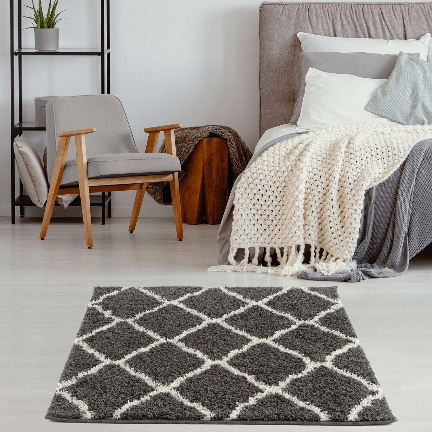 Moroccan Dark Grey Shaggy Rug | 740 - Bargainia.com - 5056584504231 - 3320