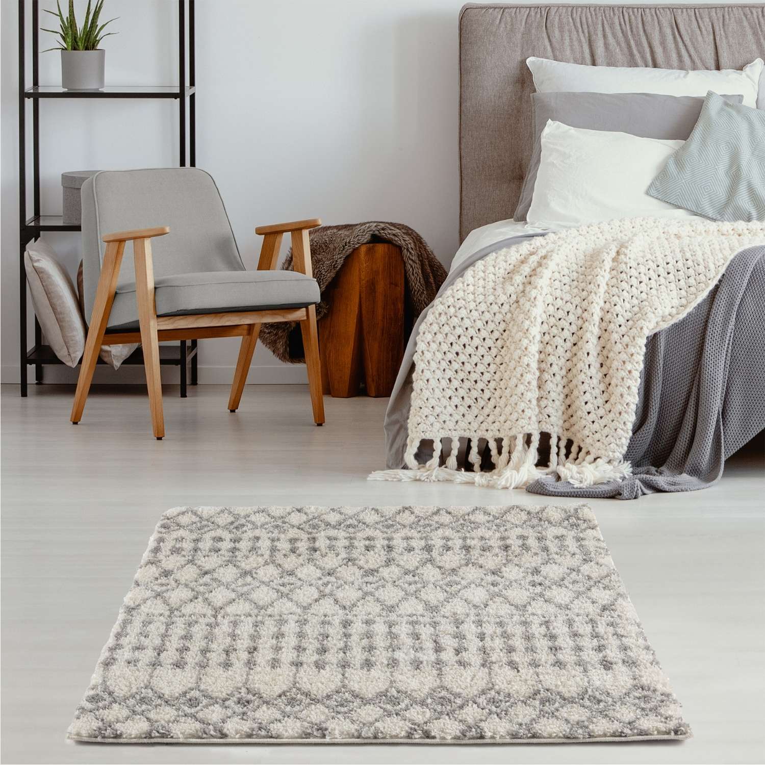 Moroccan Ivory Grey Shaggy Rug | 1000 - Bargainia.com - 