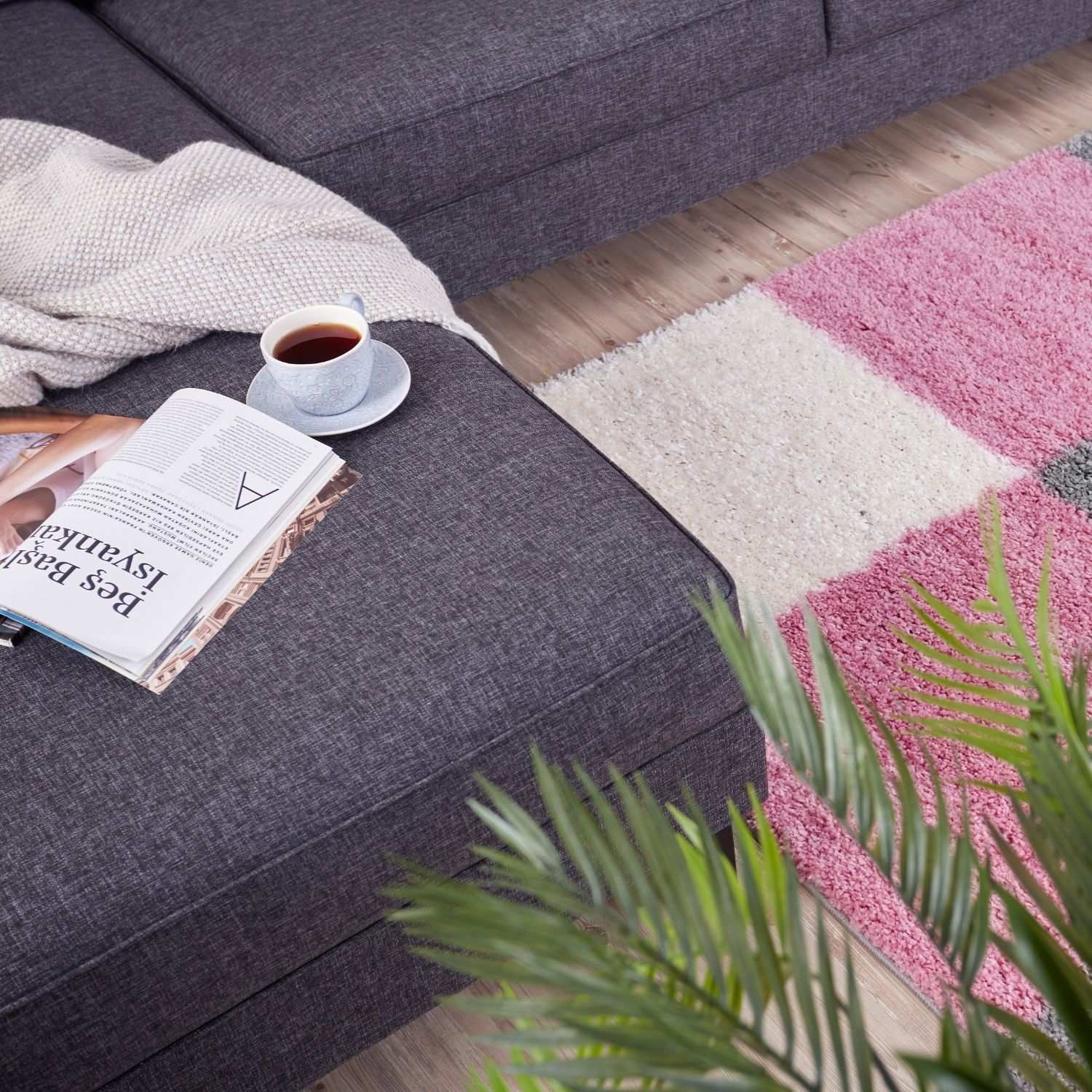 Myshaggy Geometric Pink Rug - Bargainia.com - 
