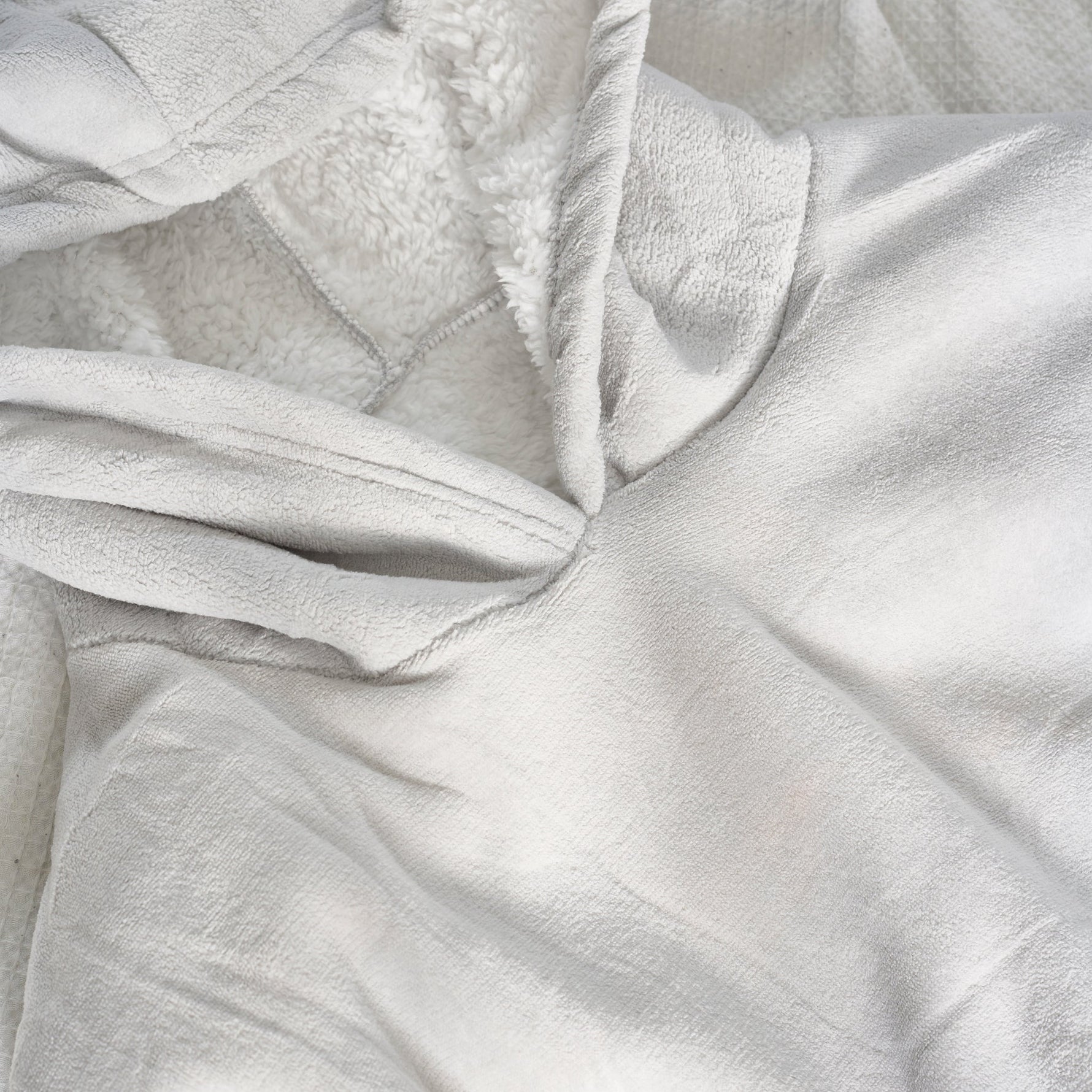 Oversized Sherpa Fleece Hoodie Blanket - Silver - Bargainia.com - 
