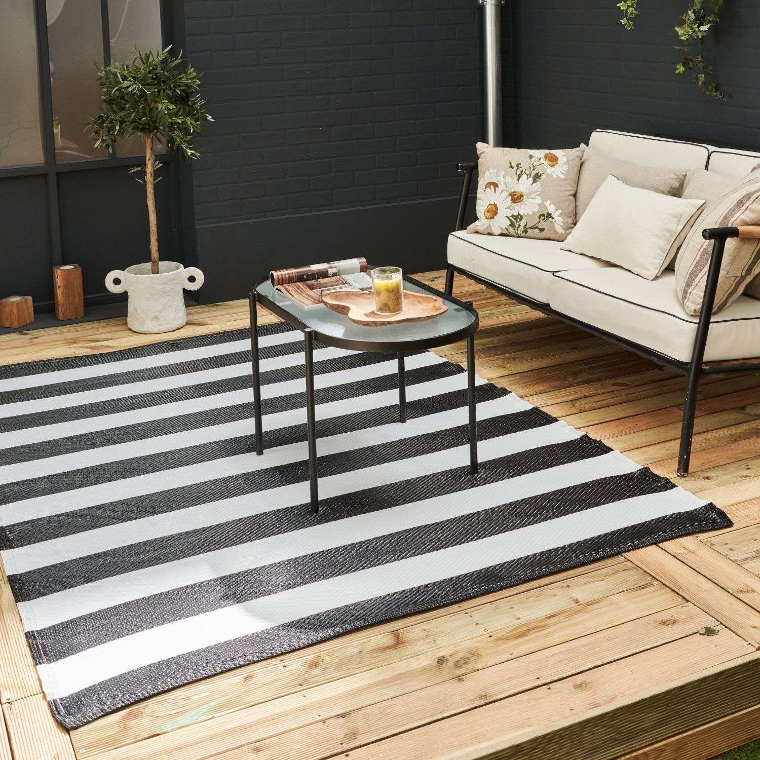 Rainbow Outdoor Rug Black & White | 1030 - Bargainia.com - 