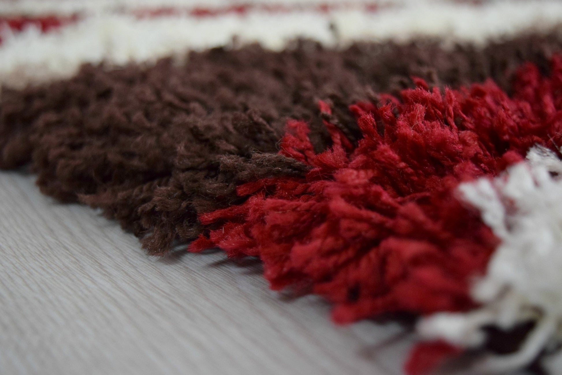 Red Waves Shaggy Rug - California Rugs Rug Masters