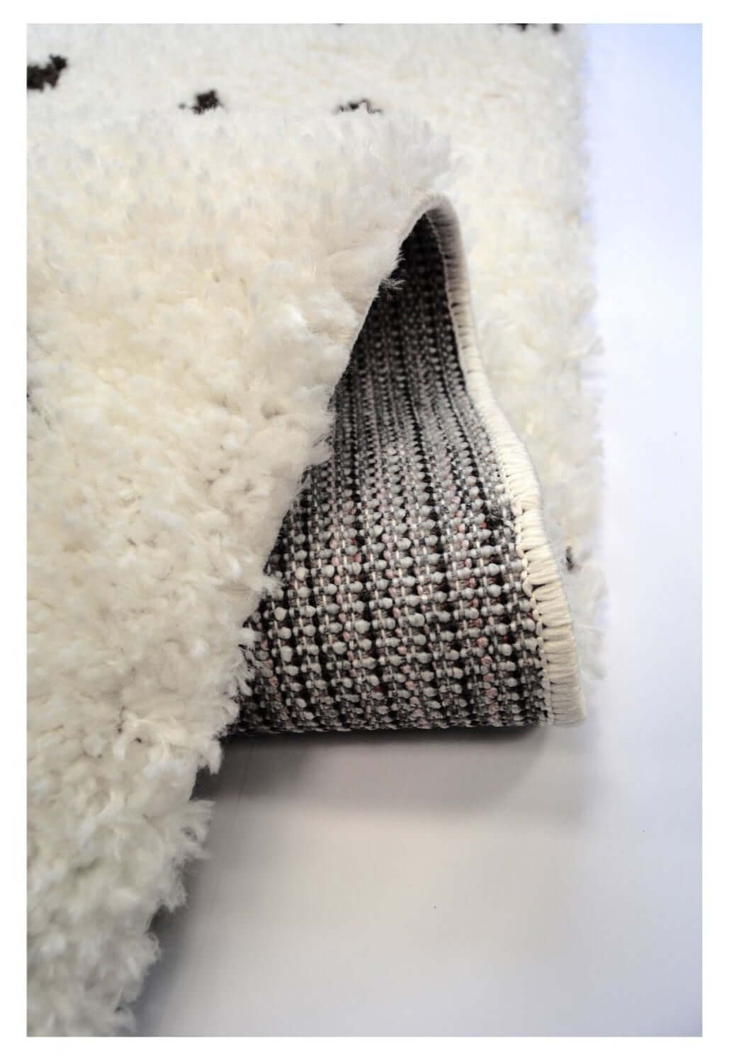 Snug Spotty Shaggy Rug | R467A - Bargainia.com - 5053095241358 - R467A-SG331080/150