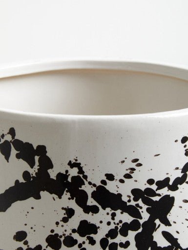 Sorrell Black And White Large Planter - Bargainia.com - 5018705977690