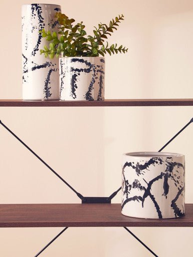 Sorrell Black And White Large Planter - Bargainia.com - 5018705977690