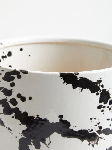 Sorrell Black And White Small Planter - Bargainia.com - 5018705977683