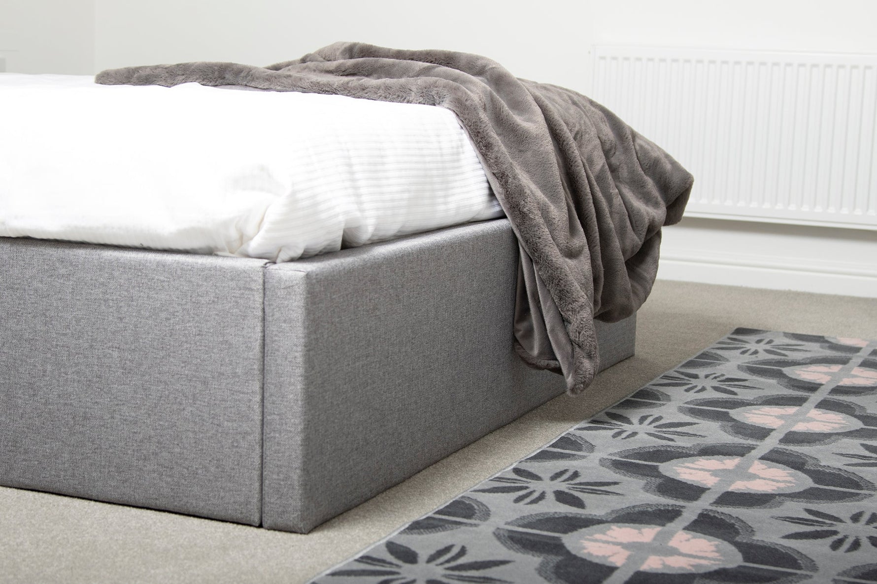 Stair Runner Hard Wearing Kitchen Mat - Texas Pink & Grey Floral Tiles - Bargainia.com - 