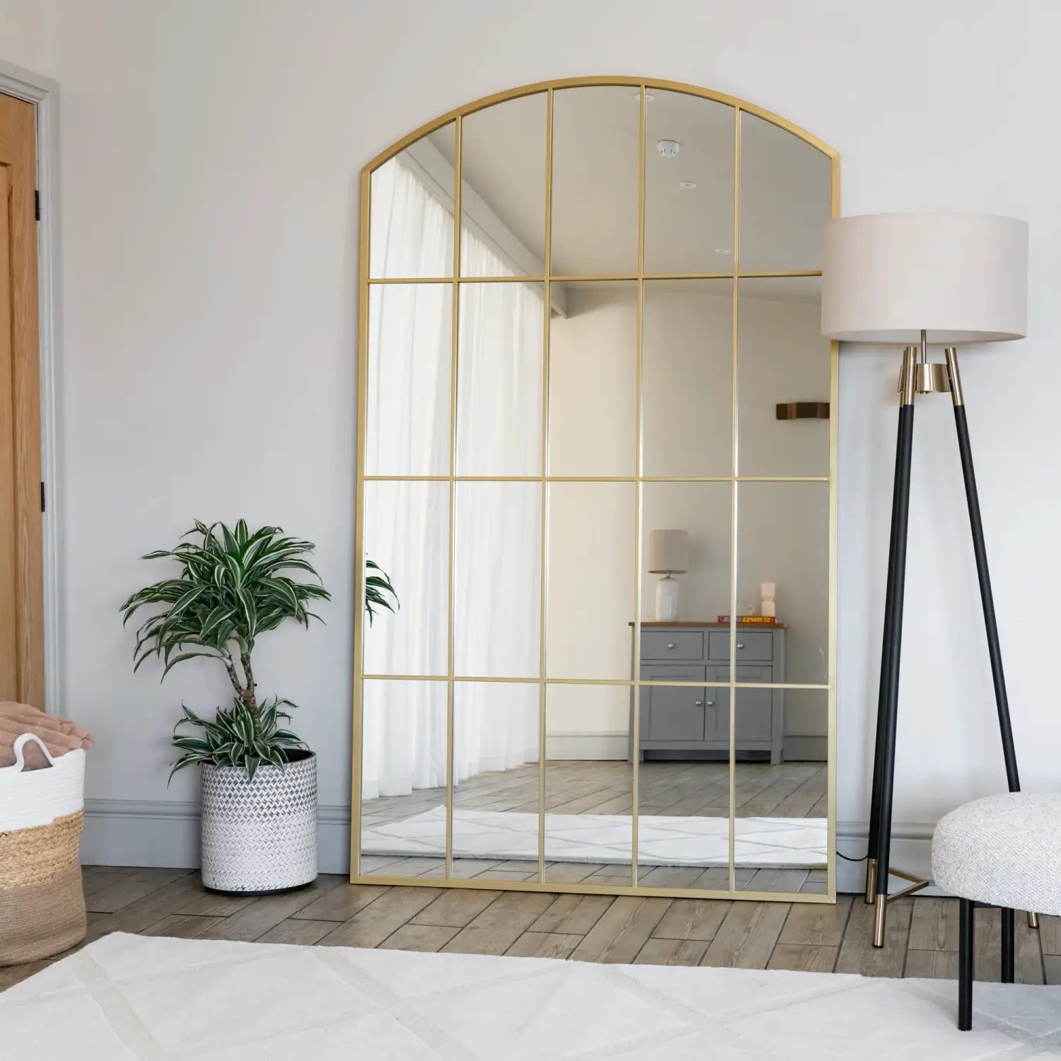 Tomi - Full Length Gold Metal Arched Lattice Window Mirror - 200cm x 120cm - Bargainia.com - 5061083360004 - TOM200120GLD