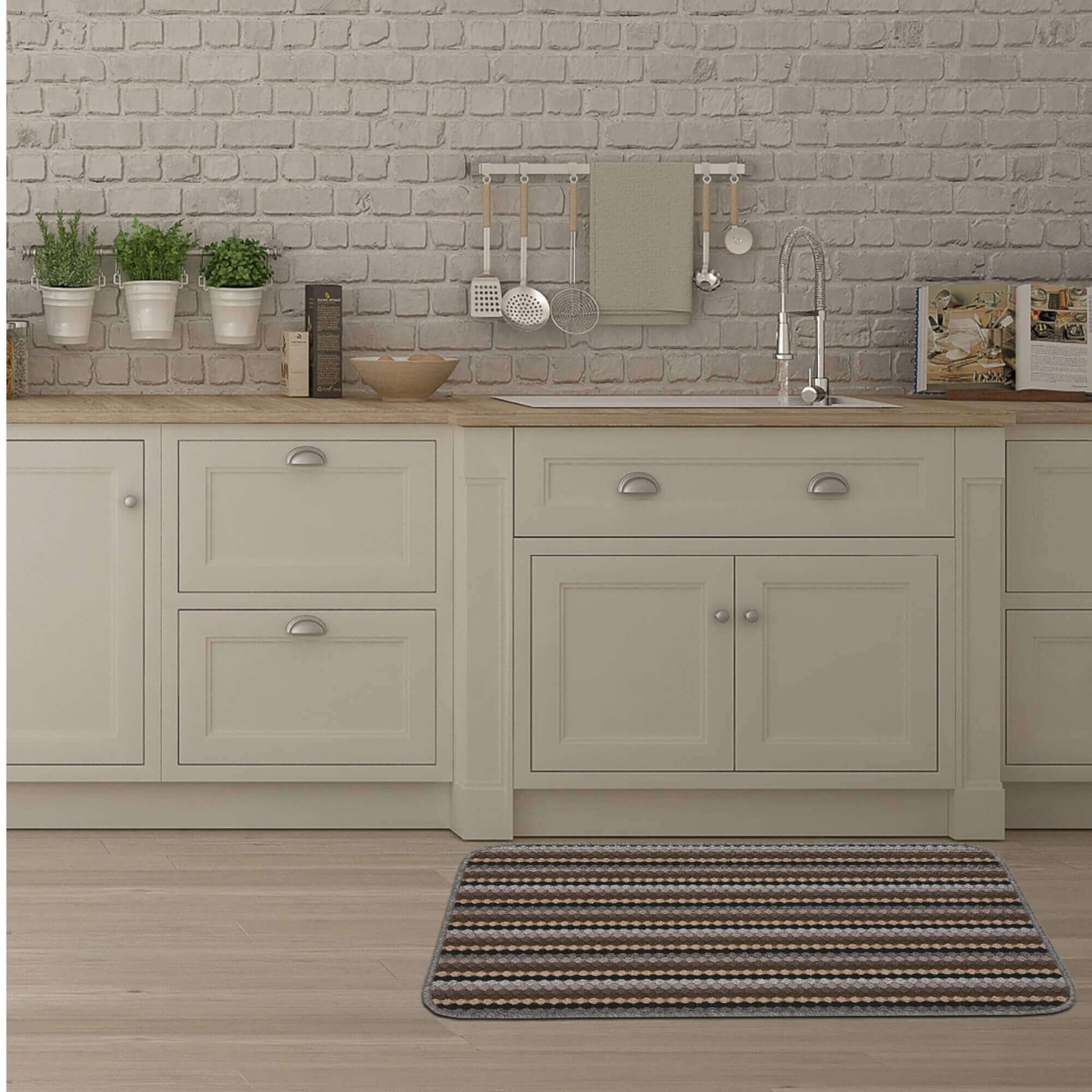 Washable Multicolour Stripe Mats| 111 - Bargainia.com - 5060676060598 - HEL003003