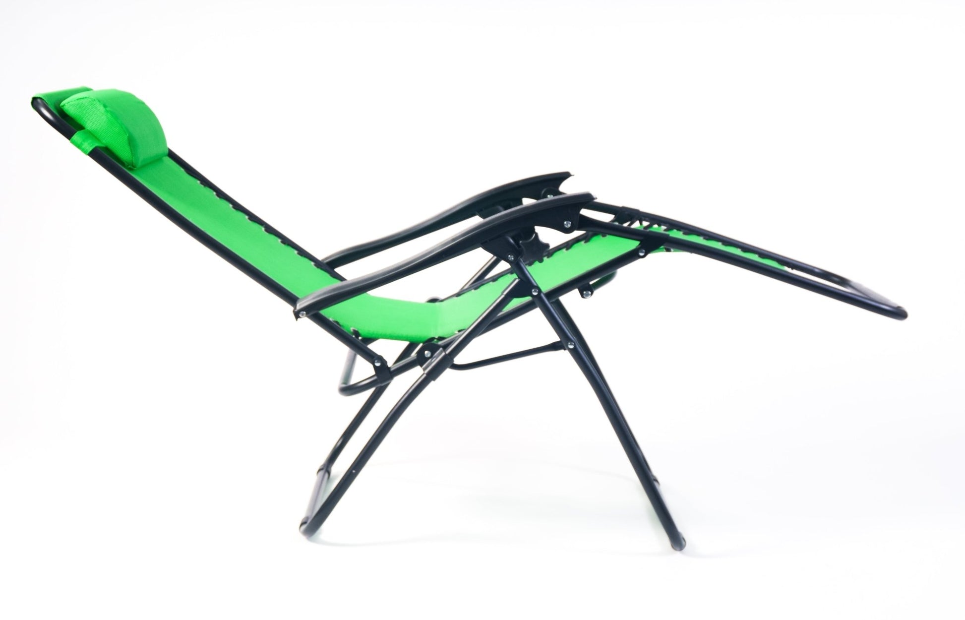 Weatherproof Zero Gravity Reclining Sun Loungers - Green - Bargainia.com -  - 25075