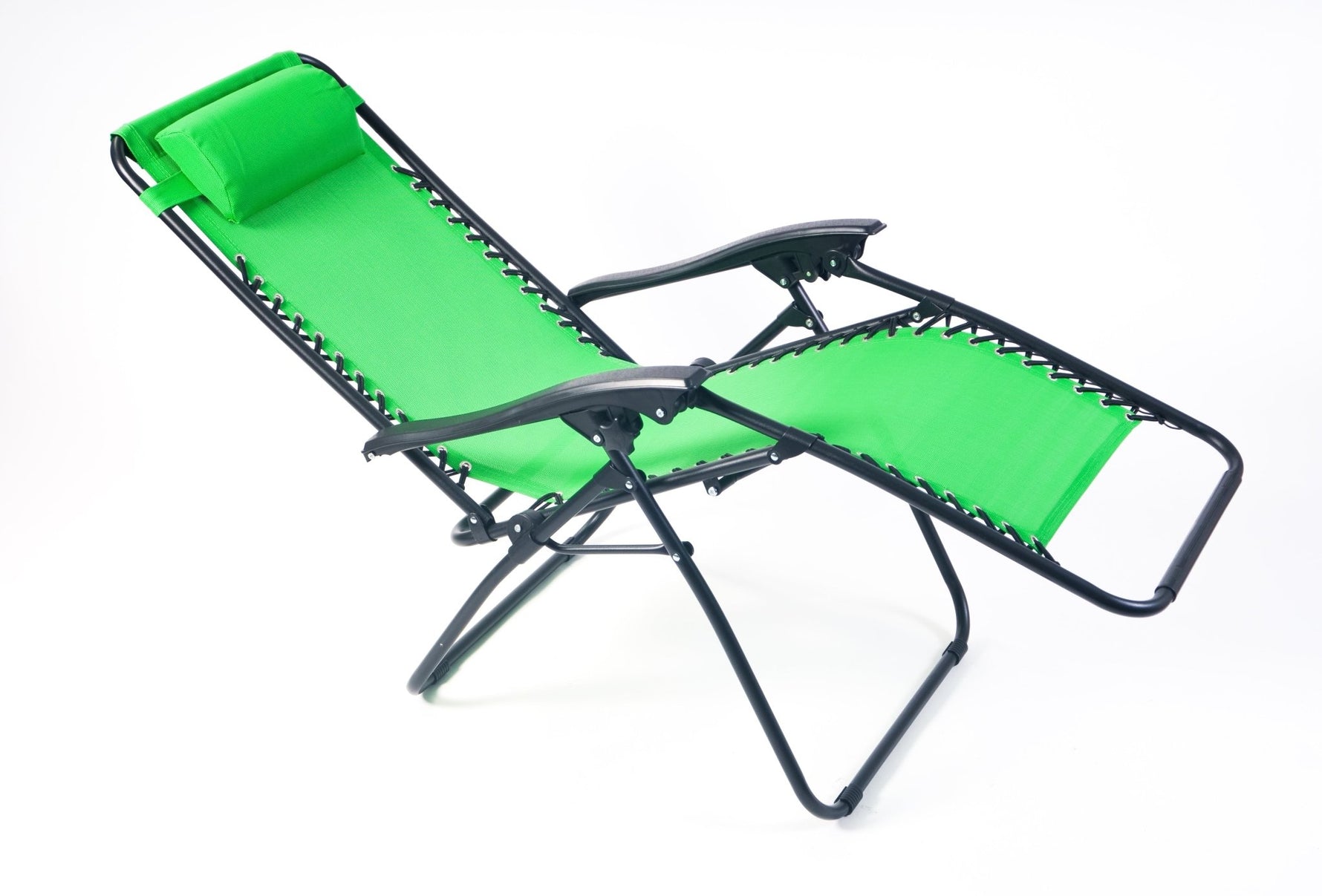 Weatherproof Zero Gravity Reclining Sun Loungers - Green - Bargainia.com - 