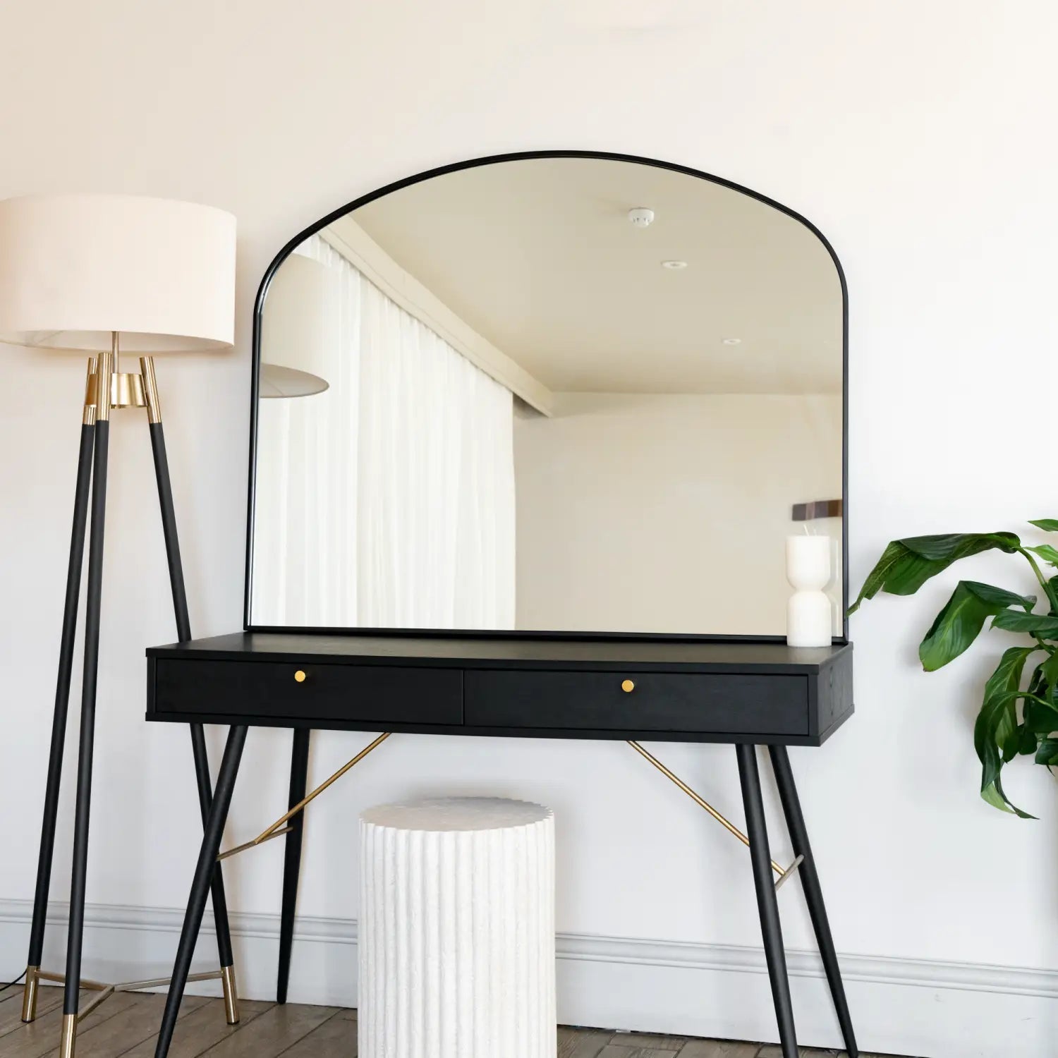 Yoko - Black Metal Gentle Arch Mirror - 95cm x 120cm - Bargainia.com - 5065017296841 - YOK95120BLK