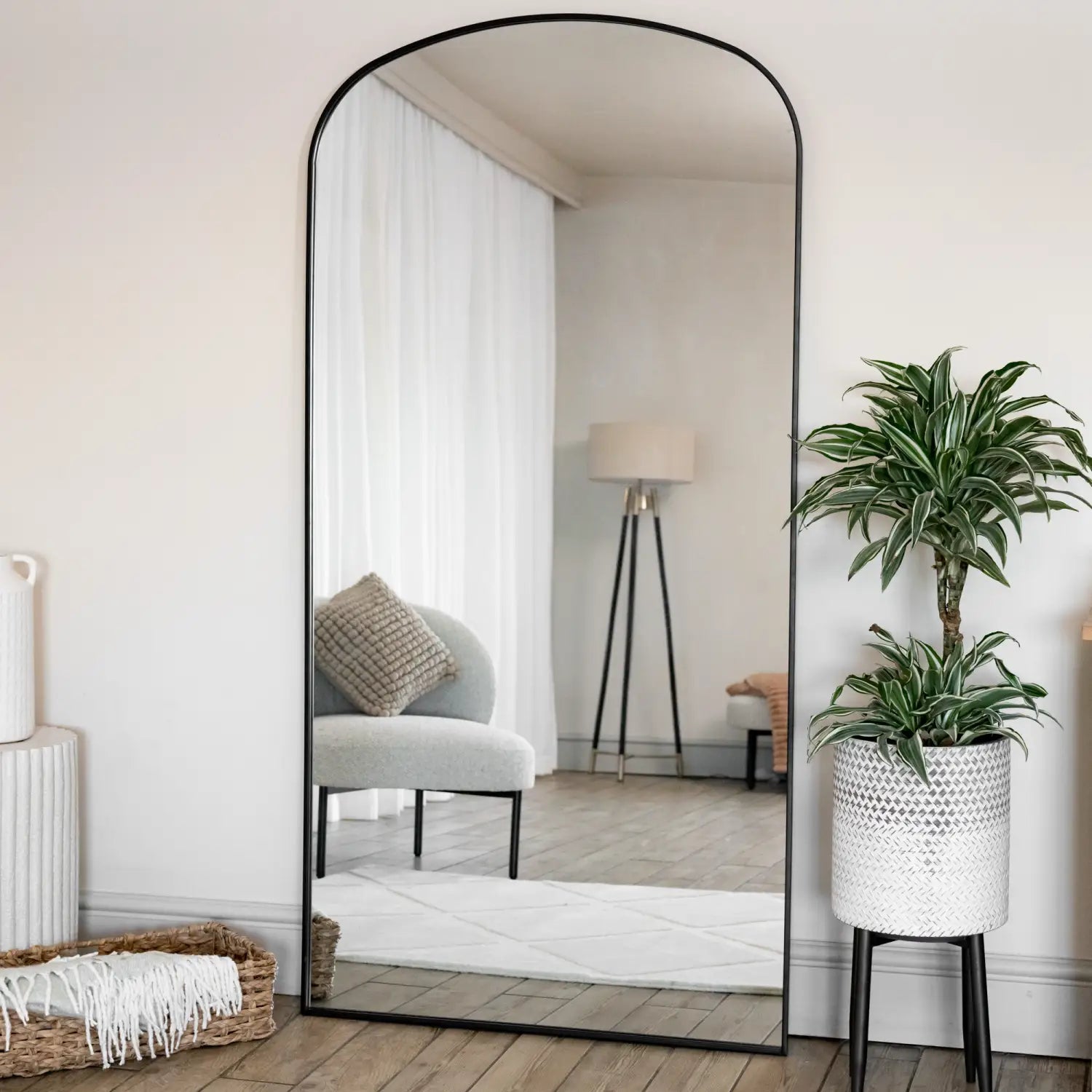 Yoko - Full Length Black Metal Gentle Arch Mirror - 180cm x 90cm - Bargainia.com - 5065017296827 - YOK18090BLK