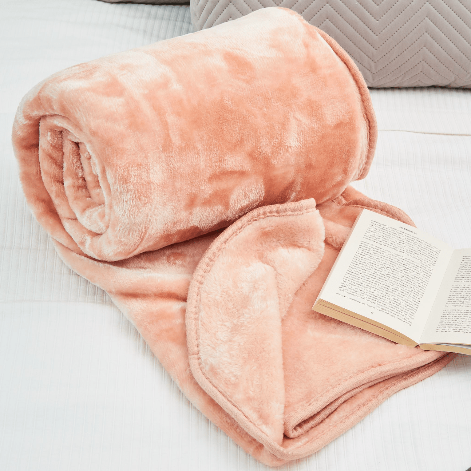 Hibernate Cosy Collection Soft Faux Mink Throw Thick Luxury Blanket - Blush Pink Blankets Clearance